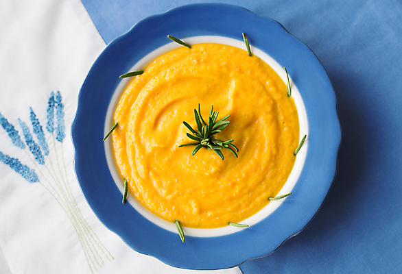 포토 JPG 해외이미지 전통 계절 음식 빵 백그라운드 다이어트 채소 오렌지 호박 건강 숙이기 요리 사람없음 목재 파란색 노란색 우주 숟가락 식사 저녁식사 어둠 당근 직물 신선 뜨거움 도자기 사발 수프 바게트 정상 크림 질감 냅킨 점심식사 채식주의자 터키석 비건 맛있는 해외포토 나무 컬러 포즈 과일 재료 뿌리채소 수저 사기그릇 보석 채식 파일형식 이미지허브