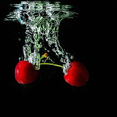 포토 JPG 해외이미지 음식 백그라운드 과일 재료 모션 자연 건강 사람없음 빨간색 초록색 물 검은색 어둠 거품 가을 신선 액체 체리 달콤 맛 떨어짐 유기농 날것 비타민 내추럴 고립 숙성 채식주의자 스플래쉬 해외포토 자연요소 웰빙 계절 컬러 컨셉 생태계 채식 영양소 파일형식 이미지허브