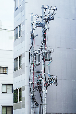 포토 JPG 해외이미지 디자인 산업 선 백그라운드 비즈니스 건축양식 통신 하늘 주택 프레임 사람없음 건물 파란색 탑 금속 힘 블록 장비 에너지 도시 업무 재산 역 저녁 위험 땅 철 전자 전염 철사 봉 공학 개발 분배 전압 지원 철강 공급 해외포토 건축물 교육 건축 컬러 컨셉 교통시설 재질 금융 작업 질병 야간 감염 파일형식 이미지허브