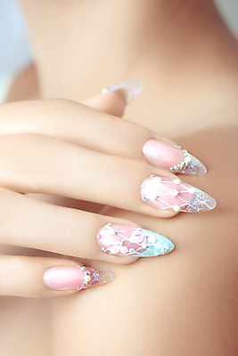 포토 JPG 해외이미지 라이프스타일 손 디자인 드레스 여자 결혼 손가락 결혼식 휴식 건강 미술 사람 사람없음 치료 뷰티 유행 상점 스파 화장품 흰색 못 화려 고급 우아함 손톱관리 손톱 미용사 피부 광택 프랑스어 돌봄 스타일 해외포토 직업 문자 옷 컬러 컨셉 의학 모션 문화예술 이벤트 생활 신체부위 공구 네일아트 파일형식 이미지허브