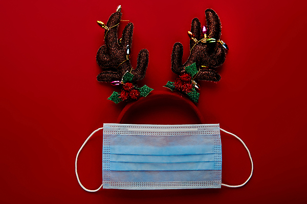 포토 JPG 해외이미지 디자인 별 얼굴 백그라운드 크리스마스 겨울 산타모자 휴가 사슴 새해 아이디어 프레임 선물 가면 사람없음 장식 빨간색 산타클로스 축제 장식볼 흰색 인사 신용카드 보호 12월 심볼 책상 코 전나무 고립 구성 순록 전염병 목업 미니멀 해외포토 자연요소 나무 모자_잡화 계절 기념일 컬러 가구 컨셉 포유류 신체부위 금융 예절 날짜 질병 파일형식 이미지허브