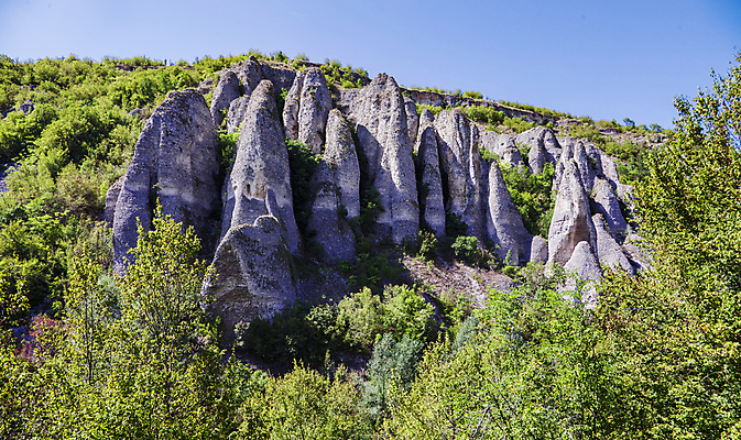 포토 JPG 해외이미지 유럽 여행 자연 풍경 사람없음 야외 초록색 여름 바위 언덕 암초 불가리아 해외포토 계절 나라 컬러 돌_바위 생태계 파일형식 남유럽 이미지허브