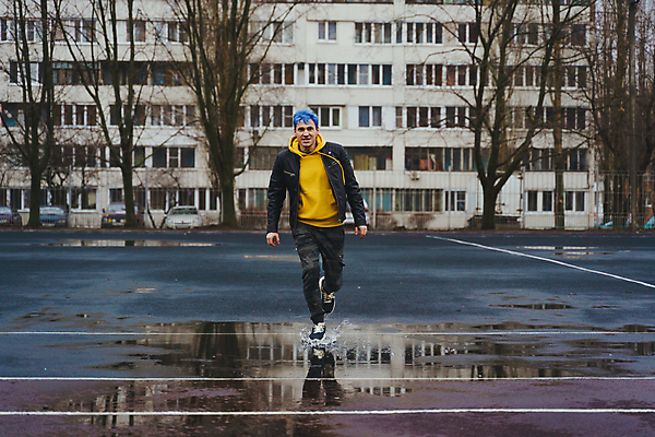 포토 JPG 해외이미지 주간 전신 라이프스타일 헤어스타일 남자 행복 어린이 스포츠 청소년 놀이 날씨 한명 미소 취미 야외 건물 가로 캐주얼 파란색 달리기 경기장 봄 산책 기쁨 도시 떨어짐 즐거움 웅덩이 지역 개성 성격 해외포토 자연요소 1 건축물 옷 계절 감정 컬러 컨셉 스포츠시설 모션 휴식 표정 사람 생활 파일형식 이미지허브