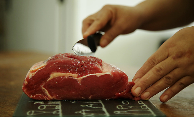 포토 JPG 해외이미지 동물 음식 백그라운드 재료 육류 돼지고기 요리 사람없음 목재 빨간색 식사 기댐 소고기 햄버거 신선 소 날것 후추 양고기 내추럴 고립 다진 단백질 땅바닥 생식 송아지고기 정육점 해외포토 나무 컬러 식재료 포유류 모션 바닥 패스트푸드 상점 향신료 영양소 파일형식 이미지허브