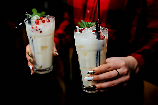 포토 JPG 해외이미지 백인 직업 열매 남자 행복 음료 음식 분홍색 백그라운드 다이어트 과일 유리 딸기 디저트 실내 건강 사람 20대 성인 사람없음 컵 초콜릿 우유 추위 흰색 신선 칵테일 바 달콤 맛 종업원 웨이터 고객 크림 서빙 밀짚 요거트 쉐이크 떨림 고립 단백질 스무디 맛있는 해외포토 서양인 식물 식기 감정 컬러 컨셉 모션 재질 유제품 주류 청년 내부 짚 영양소 파일형식 이미지허브