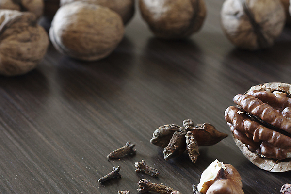 포토 JPG 해외이미지 음식 백그라운드 재료 자연 탁자 건강 사람없음 목재 갈색 견과류 껍질 오픈 그룹 맛 카네이션 유기농 날것 호두 내추럴 바닐라 채식주의자 해외포토 나무 웰빙 꽃 컬러 가구 컨셉 생태계 채식 파일형식 이미지허브