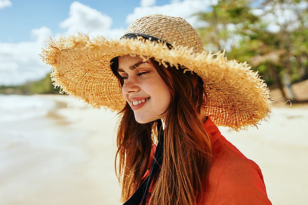 포토 JPG 해외이미지 주간 여자 여유 휴식 한명 상반신 성인 해변 야외 옆모습 아웃포커스 여름휴가 바캉스 밀짚모자 성인여자한명만 해외포토 자연요소 모자_잡화 1 감정 바다 뷰포인트 컨셉 휴가 촬영기법 사람 여자한명만 성인여자만 파일형식 여름_계절 이미지허브