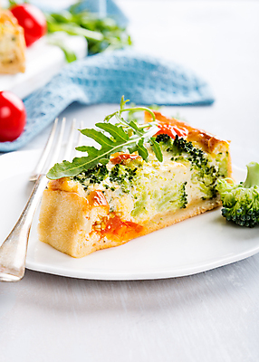 포토 JPG 해외이미지 접시 음식 포크 단면 사람없음 아침식사 루꼴라 해외포토 식기 채소 식사 파일형식 이미지허브