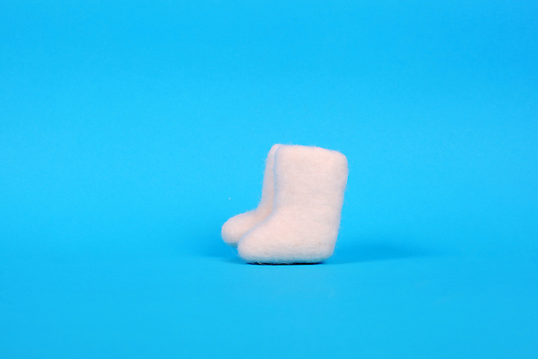 포토 JPG 해외이미지 전통 옷 문화 백그라운드 신발 크리스마스 2 겨울 새로움 새해 털 부츠 따뜻함 선물 사랑 사람없음 장식 파란색 빛 장난감 회색 추위 흰색 뜨거움 쌍 작음 연도 오브젝트 러시아 기념품 부드러움 양모 러시아인 양발 전문 펠트 핸드메이드 해외포토 서양인 계절 기념일 감정 유럽 컬러 컨셉 직물 감각 크기 파일형식 천_직물 이미지허브