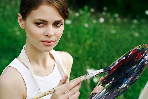 포토 JPG 해외이미지 주간 백인 라이프스타일 응시 여자 자연 갈색머리 미술 한명 들기 상반신 성인 취미 야외 옆모습 잡기 붓 팔레트 숲 이젤 예술가 캔버스 화가 성인여자한명만 해외포토 자연요소 서양인 직업 1 헤어스타일 시선 뷰포인트 모션 문화예술 사람 생활 미술도구 생태계 여자한명만 성인여자만 파일형식 이미지허브