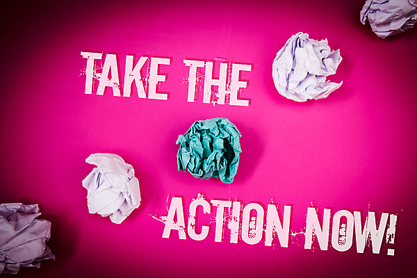 포토 JPG 해외이미지 영어 실내 사람없음 일렬 비네팅 종이뭉치 분홍색배경 해외포토 문자 종이 분홍색 백그라운드 촬영기법 내부 뭉치 파일형식 이미지허브