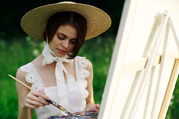 포토 JPG 해외이미지 주간 백인 라이프스타일 드레스 여자 자연 갈색머리 미술 한명 들기 상반신 성인 취미 야외 앞모습 잡기 붓 그리기 팔레트 숲 이젤 예술가 캔버스 화가 성인여자한명만 해외포토 자연요소 서양인 직업 1 헤어스타일 옷 뷰포인트 모션 문화예술 사람 생활 미술도구 생태계 여자한명만 성인여자만 파일형식 이미지허브