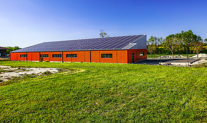 포토 JPG 해외이미지 외관 공원 산업 벽 회사 비즈니스 건축양식 공장 하늘 출입구 새로움 직장 사람없음 건물 빨간색 초록색 태양 환경 금속 힘 재활용 에너지 판넬 재산 창고 상업 태양에너지 롤러 수납 개발 분배 수입 진짜 철강 해외포토 자연요소 건축물 공공시설 건축 컬러 컨셉 공업 재질 금융 그린에너지 친환경 파일형식 이미지허브