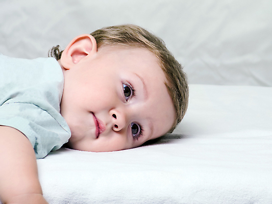 포토 JPG 해외이미지 백인 1 응시 여자 남자 문화 얼굴 어린이 백그라운드 가족 사랑 한명 사람 인종 소녀 소년 성인 10대 가로 검은색 고통 슬픔 흰색 표현 좌절 고독 고민 심각 우울증 초보 유일 표현성 해외포토 서양인 시선 감정 컬러 컨셉 관계 청소년 신체부위 질병 파일형식 이미지허브