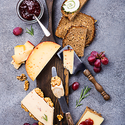 포토 JPG 해외이미지 전통 접시 음식 빵 조각 백그라운드 과일 재료 탁자 딸기 포도 치즈 건강 요리 사람없음 목재 저녁식사 시골 신선 변화 칼 고급 잼 먹기 네덜란드 호두 프랑스어 뷔페 식품점 플랫레이 해외포토 나무 문자 식기 유럽 가구 컨셉 모션 유제품 상점 식사 견과류 소스_음식 플랫 파일형식 이미지허브