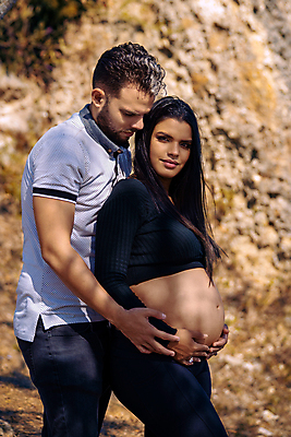 포토 JPG 해외이미지 커플 여자 행복 2 가족 관계 엄마 함께함 관리 사랑 사람 성인 야외 두명 세로 부모 뷰티 희망 임산부 임신 낭만 아기 복부 해외포토 감정 컨셉 신체부위 파일형식 이미지허브