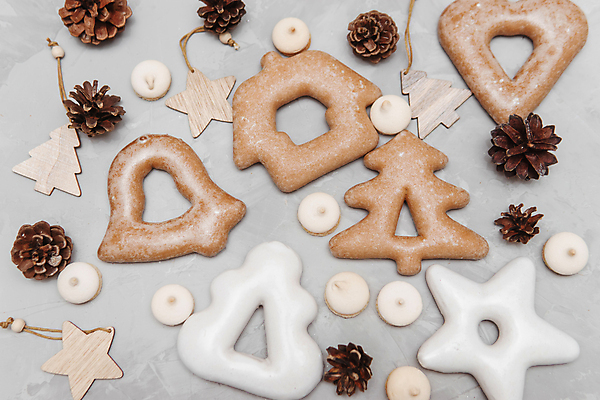 포토 JPG 해외이미지 크리스마스 디저트 사람없음 하이앵글 쿠키 달콤 솔방울 핸드메이드 진저쿠키 머랭쿠키 해외포토 기념일 음식 뷰포인트 맛 머랭 파일형식 이미지허브