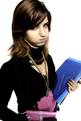 포토 JPG 해외이미지 백인 학생 여자 교육 백그라운드 신체 가방 학교 한명 서기 10대 책 계산기 분노 흰색 청바지 잡기 비만 대학교 적재 고립 타격 해외포토 서양인 1 잡화 감정 컬러 바지 모션 청소년 문구용품 사람 장비 몸매 파일형식 이미지허브