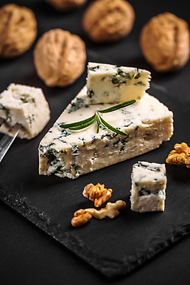 포토 JPG 해외이미지 포크 치즈 사람없음 견과류 호두 블루치즈 석판 해외포토 식기 유제품 파일형식 이미지허브