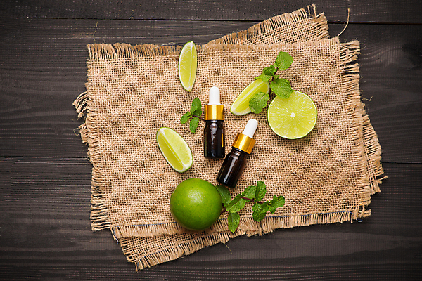 포토 JPG 해외이미지 잎 단면 실내 사람없음 하이앵글 화장품 라임 에스테틱 나무배경 해외포토 식물 뷰포인트 백그라운드 과일 내부 뷰티 파일형식 이미지허브