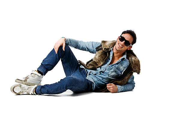 포토 JPG 해외이미지 백인 운동화 신발 컨셉 한명 미소 소년 유행 환경 흰색 도시 트레이너 고립 해외포토 서양인 1 남자 어린이 컬러 표정 사람 헬스 파일형식 이미지허브