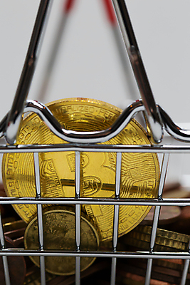 포토 JPG 해외이미지 백그라운드 컨셉 돈 인터넷 비즈니스 사람없음 금융 경제 쇼핑 세트 바구니 금속 디지털 동전 웹 흰색 네트워크 시장 황금 암호 구매 은색 수집 철 발굴 심볼 무역 투자 상업 전자 토막 고립 가상 해외포토 산업 컬러 재질 재산 파일형식 이미지허브