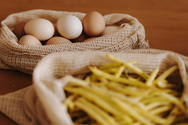 포토 JPG 해외이미지 라이프스타일 잡화 음식 백그라운드 컨셉 인터넷 다이어트 채소 가방 과일 자연 탁자 주택 실내 파슬리 건강 옥수수 요리 사람없음 초록색 쇼핑 상점 주방 저녁식사 재활용 타이핑 신선 면 시장 맛 먹기 준비 에코 유기농 생태계 패키지 온라인 낭비 채식주의자 비건 해외포토 웰빙 컬러 가구 모션 곡류 내부 건물 생활 환경 식사 친환경 채식 파일형식 이미지허브