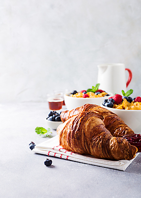 포토 JPG 해외이미지 음식 사람없음 아침식사 시리얼 크루아상 블루베리 해외포토 빵 과일 식사 파일형식 이미지허브