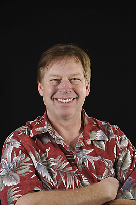 포토 JPG 해외이미지 남자 행복 중년 날씨 수염 한명 미소 사람 빨간색 초록색 파란색 검은색 회색 흰색 눈썹 속눈썹 코 귀 옛날 울퉁불퉁 해외포토 1 감정 얼굴 컬러 표정 성인 신체부위 파일형식 이미지허브