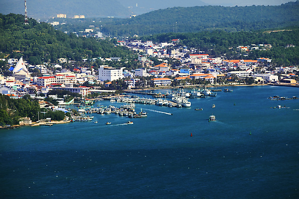 포토 JPG 해외이미지 나무 교통수단 바다 여행 백그라운드 요트 자연 하늘 호텔 아침 리조트 휴가 주택 사람없음 건물 가로 물 여름 야자수 마을 항구 도시 어선 휴양지 베트남 모터보트 타운 부둣가 석호 열대기후 조감도 선박 해외포토 주간 자연요소 식물 건축물 계절 교통 수상교통 배_교통 교통시설 숙소 동남아시아 장소 생태계 파일형식 이미지허브