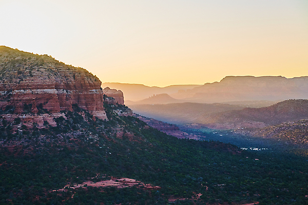 포토 JPG 해외이미지 나무 구름 공원 여행 하늘 휴가 산 풍경 사람없음 야외 강 골짜기 계곡 하이킹 사막 바위 가장자리 부식 암초 전국 지질학 해외포토 자연요소 식물 공공시설 교육 자연 레저 돌_바위 둘레 파일형식 이미지허브