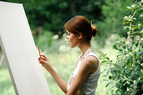 포토 JPG 해외이미지 주간 백인 라이프스타일 여자 자연 갈색머리 미술 한명 상반신 성인 취미 야외 옆모습 잡기 붓 그리기 숲 이젤 예술가 캔버스 화가 성인여자한명만 해외포토 자연요소 서양인 직업 1 헤어스타일 뷰포인트 모션 문화예술 사람 생활 미술도구 생태계 여자한명만 성인여자만 파일형식 이미지허브