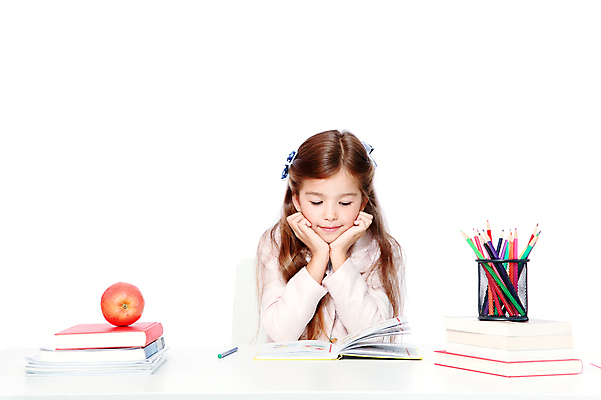 포토 JPG 해외이미지 학생 응시 여학생 여자 교육 행복 어린이 교실 학교 탁자 성공 수업 아이디어 한명 앉기 10대 책 학습 스터디 독서 교사 칠판 유치원 강의 책상 지능 초보 해외포토 직업 1 시선 감정 가구 컨셉 모션 청소년 사람 파일형식 이미지허브
