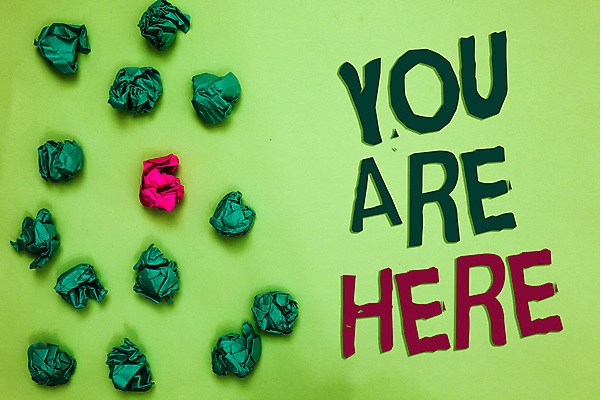 포토 JPG 해외이미지 영어 실내 사람없음 종이뭉치 초록배경 해외포토 문자 종이 백그라운드 내부 초록색 뭉치 파일형식 이미지허브