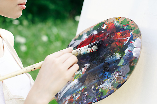 포토 JPG 해외이미지 주간 백인 라이프스타일 여자 자연 갈색머리 미술 한명 들기 상반신 성인 취미 야외 옆모습 잡기 붓 그리기 팔레트 숲 이젤 예술가 캔버스 화가 성인여자한명만 해외포토 자연요소 서양인 직업 1 헤어스타일 뷰포인트 모션 문화예술 사람 생활 미술도구 생태계 여자한명만 성인여자만 파일형식 이미지허브