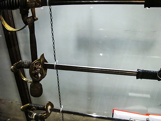 포토 JPG 해외이미지 전통 유럽 무기 미술 사람없음 수확 골동품 칼날 중세기사 중세 역사 칼 가장자리 극장 철 전시회 군용 싸움 전쟁 날카로움 펜싱 단검 고립 복원 철강 해외포토 나라 스포츠 농업 모션 문화예술 군대 전시 검 둘레 파일형식 이미지허브