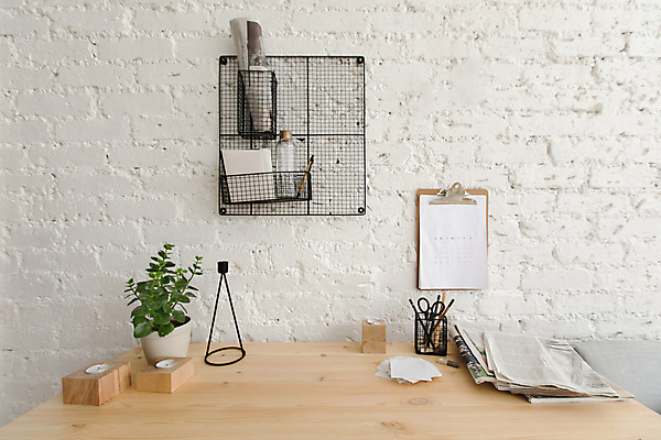 포토 JPG 해외이미지 식물 템플릿 디자인 가구 탁자 문구용품 벽돌 새로움 아파트 주택 직장 사람없음 내부 목재 장식 빛 사무실 햇빛 우주 방 수확 달력 업무 작업실 냄비 시원함 디자이너 캐비닛 책상 심플 예술가 질서 구성 프리랜서 스타일 카피스페이스 미니멀리스트 해외포토 나무 직업 생활용품 컨셉 농업 회사 비즈니스 재료 건물 태양 공백 예절 작업 솥 사물함 오브젝트 파일형식 이미지허브