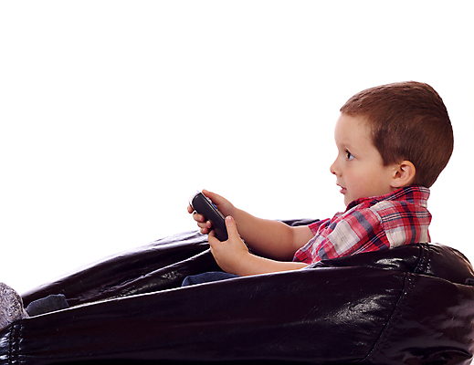 포토 JPG 해외이미지 백인 1 라이프스타일 응시 어린이 백그라운드 쿠션 의자 주택 한명 사람 앉기 소년 청춘 텔레비전 흰색 관찰 작음 손목시계 멀리 세대 제어 해외포토 서양인 시선 남자 시계 컬러 가구 컨셉 장신구 모션 건물 생활 전자제품 크기 파일형식 이미지허브