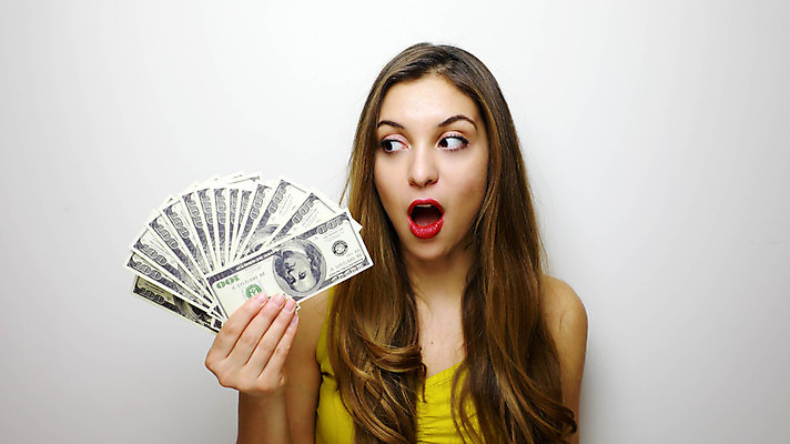 포토 JPG 해외이미지 백인 손 응시 여자 행복 포즈 백그라운드 돈 휴가 새로움 한명 서기 미소 성인 빨간색 뷰티 노란색 유행 우주 활발 흰색 잡기 자신감 연도 입술 흥분 긍정 팔 보여주기 히스패닉 고립 카피스페이스 브라질사람 해외포토 서양인 1 시선 감정 컬러 컨셉 모션 표정 사람 신체부위 공백 재산 파일형식 이미지허브