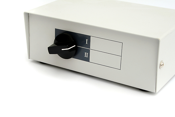 포토 JPG 해외이미지 이동 사람없음 컴퓨터 상자 기구 변화 스위치 위로 고립 해외포토 컨셉 전자제품 파일형식 이미지허브