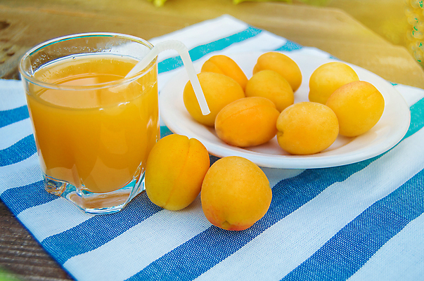 포토 JPG 해외이미지 디자인 계절 음료 음식 백그라운드 다이어트 오렌지 자연 유리 탁자 디저트 건강 사탕 사람없음 야외 컵 파란색 햇빛 노란색 정원 주스 줄무늬 흰색 신선 맛 매끈함 유기농 냅킨 부드러움 밀짚 내추럴 살구 숙성 영양분 채식주의자 해외포토 식기 웰빙 컬러 가구 컨셉 무늬 과일 재질 태양 감각 짚 생태계 채식 파일형식 이미지허브