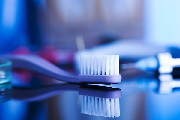 포토 JPG 해외이미지 사람없음 파란색 칫솔 치과용품 구강거울 해외포토 컬러 위생용품 의료용품 파일형식 이미지허브