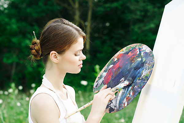 포토 JPG 해외이미지 주간 백인 라이프스타일 여자 자연 갈색머리 미술 한명 들기 상반신 성인 취미 야외 옆모습 잡기 붓 그리기 팔레트 숲 이젤 예술가 캔버스 화가 성인여자한명만 해외포토 자연요소 서양인 직업 1 헤어스타일 뷰포인트 모션 문화예술 사람 생활 미술도구 생태계 여자한명만 성인여자만 파일형식 이미지허브