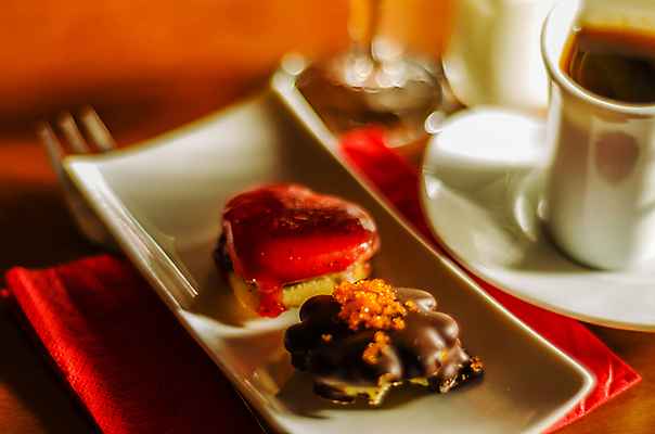 포토 JPG 해외이미지 음식 다이어트 휴가 디저트 기념 건강 요리 이벤트 사람없음 장식 쿠키 케이크 초콜릿 얼음 어둠 빵집 견과류 축하 신선 변화 달콤 맛 폐기물 설탕 굽기 수집 먹기 배고픔 향신료 묘사 상쾌 땅콩 향 내추럴 페스츄리 핸드메이드 맛있는 해외포토 자연요소 감정 빵 컨셉 모션 상점 쓰레기 구이 향미료 파일형식 이미지허브