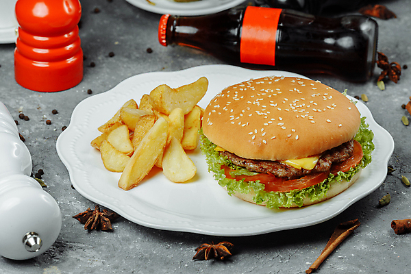 포토 JPG 해외이미지 음식 조각 잎 토마토 채소 양파 치즈 감자 패스트푸드 샌드위치 육류 요리 사람없음 빨간색 초록색 식당 식사 저녁식사 치킨 샐러드 소고기 튀김 햄버거 신선 클래식 맛 그릴 폐기물 상추 굽기 먹기 배고픔 오브젝트 속도 싱글 프랑스어 점심식사 번 치즈버거 해로움 맛있는 해외포토 식물 문자 빵 컬러 컨셉 식재료 모션 주방용품 유제품 상점 인스턴트 쓰레기 구이 닭고기요리 파일형식 이미지허브