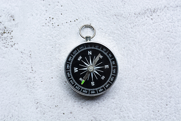 포토 JPG 해외이미지 디자인 과학 여행 백그라운드 지도 가이드 항해 사람없음 세계 장비 탐험 수확 골동품 기구 공구 나침반 방향 모험가 측정 검색 복고 위치 북쪽 동쪽 네비게이션 자석 남쪽 발견 경도 서쪽 옛날 오리엔테이션 원정 지리 해외포토 직업 농업 배_교통 도구 파일형식 이미지허브