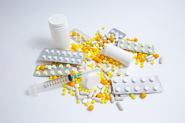 포토 JPG 해외이미지 유리병 건강 병원 주사기 사람없음 치료 알약 약 원형 바이러스 보호 질병 위험 약국 예방 두통 감염 미생물 주사약 테라피 조제 돌봄 면역력 백신 예방접종 인플루엔자 전염병 항생제 해외포토 도형 컨셉 의학 의료기기 모션 병_용기 생물 뷰티 만들기 접종 파일형식 이미지허브