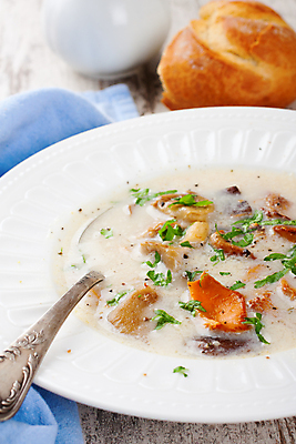 포토 JPG 해외이미지 접시 음식 빵 다이어트 채소 탁자 따뜻함 파슬리 건강 요리 사람없음 목재 숟가락 식사 저녁식사 버섯 가을 흰색 시골 신선 뜨거움 고명 액체 사발 수프 혼합 먹기 크림 유기농 레시피 성분 점심식사 삶기 채식주의자 핸드메이드 맛있는 해외포토 나무 식기 웰빙 계절 컬러 가구 재료 모션 수저 사기그릇 채식 파일형식 이미지허브