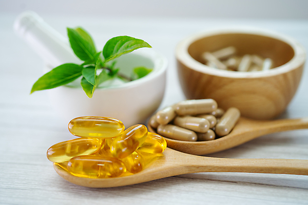 포토 JPG 해외이미지 건강 사람없음 알약 약 숟가락 허브 유기농 절구 절구방아 해외포토 식물 웰빙 의학 수저 도구 파일형식 이미지허브