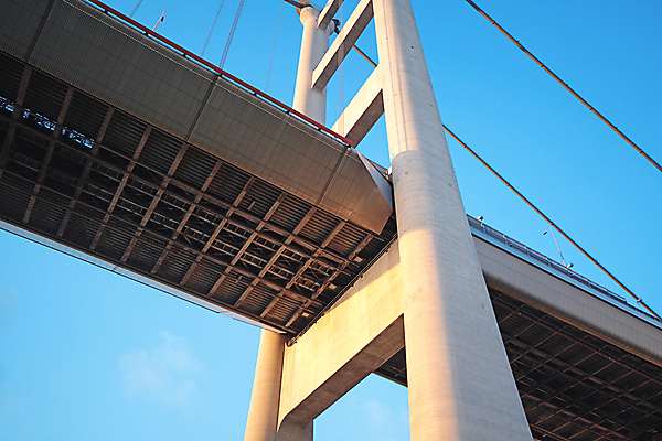포토 JPG 해외이미지 산업 섬 비즈니스 건축양식 교통시설 하늘 추상 프레임 서기 사람 사람없음 건물 파란색 강 탑 금속 공구 도시 고가도로 수리 땅 철 창고 기중기 준비 시멘트 지역 공학 개발 건너기 철강 콘크리트 프로젝트 해외포토 건축물 교육 건축 컬러 교통 무늬 모션 재질 도구 고속도로 중장비 시설 파일형식 이미지허브